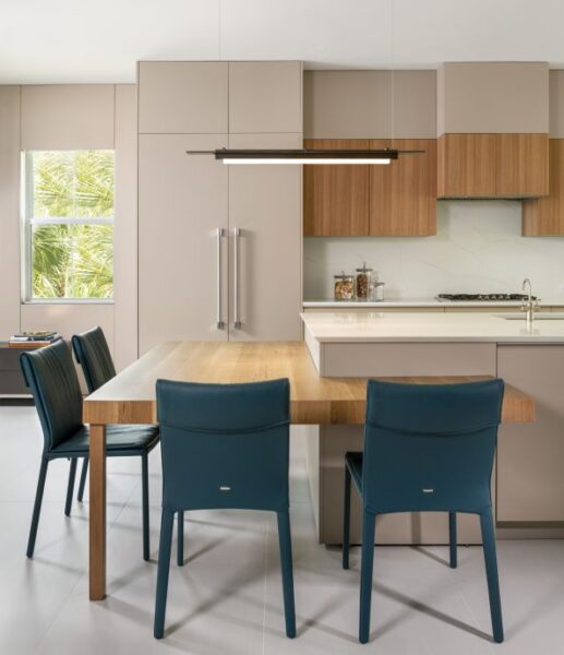 Tiburon Castillo I island table