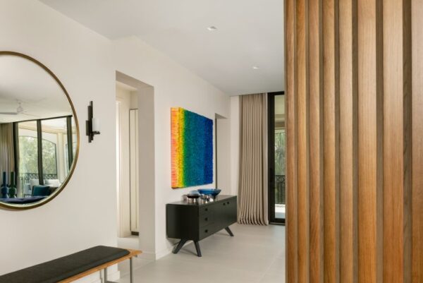 Tiburon Castillo I entryway art